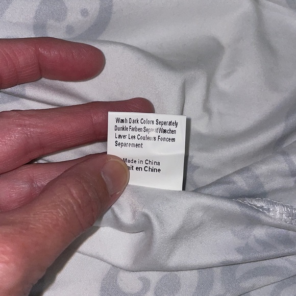 Black and white blouse - Picture 5 of 5